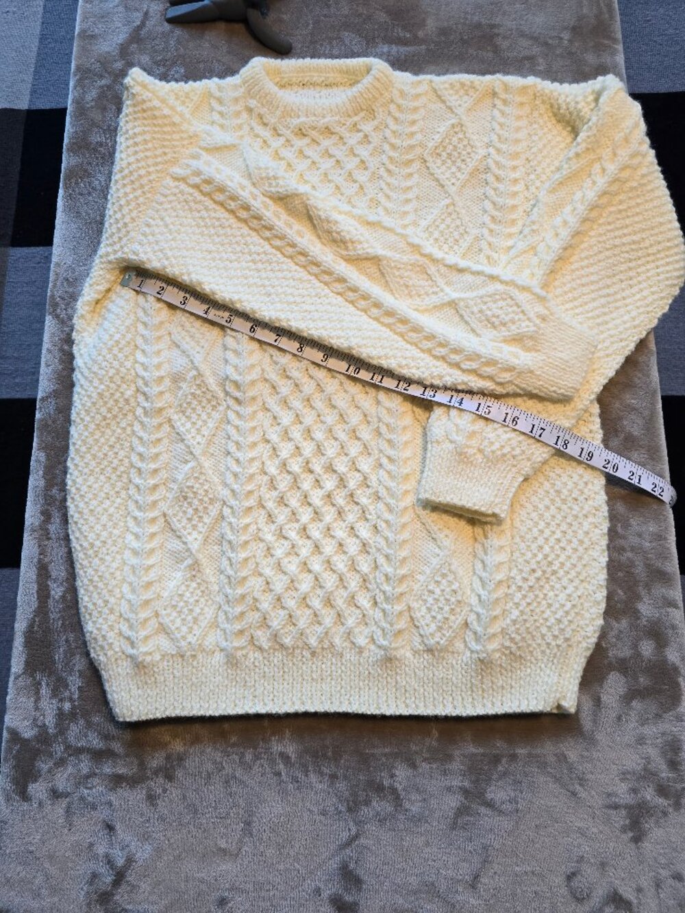 Hand-Knitted O'Grady Clan Heritage Aran Fisherman Sweater – Ultra-Soft Cream Cab - Picture 2 of 6